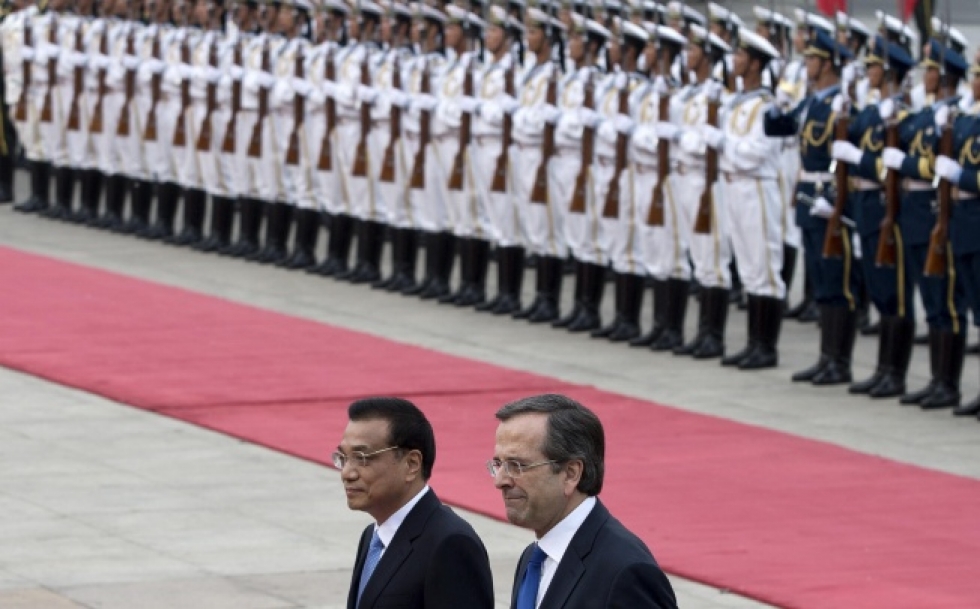 Chinese Premier Li Keqiang (L) with visiting Greek Premier Antonis Samaras in Beijing last year