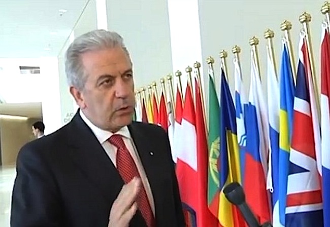 avramopoulos_lux