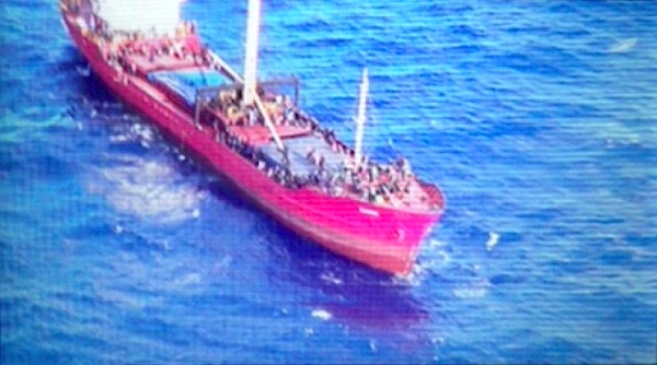 700 Immigrants Adrift off Crete