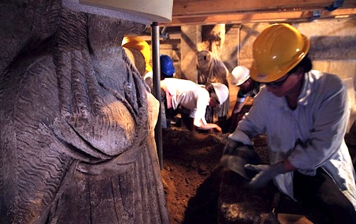 Human Representations Found in Amphipolis Tomb