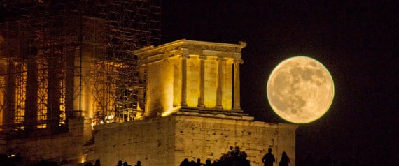 [UNVERIFIED CONTENT] This is the full moon in June 2013 or the 2013 Supermoon, as it rises next to the Apteros (Wingless) Nike temple, on the Acropolis of Athens.