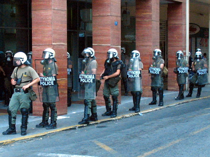 Greek_riot_police