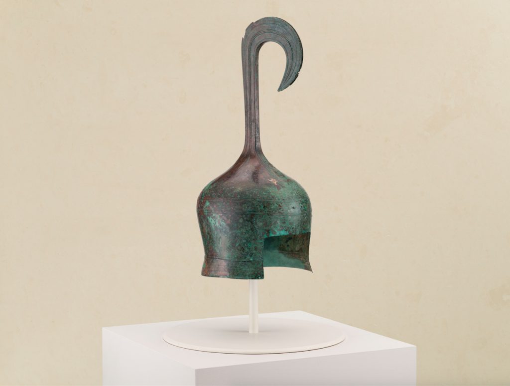 cretan-bronze-helmet-credit-steve-wakeham-kallos-gallery