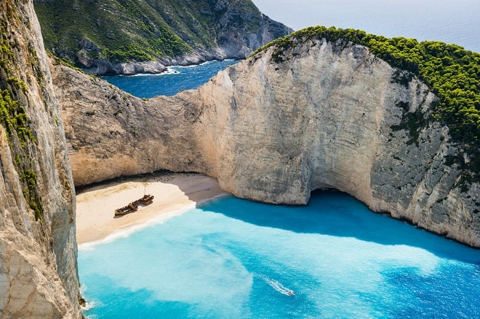 How the Iconic Shipwreck of Greece’s Zakynthos Was Created