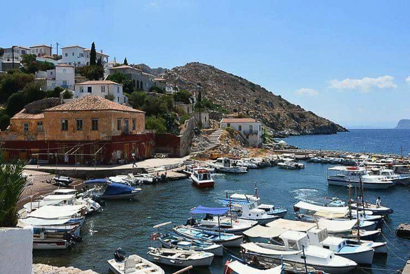 One of the best things to do while visiting Greece is jump on a ferry boat and visit the islands. Close to Athens, Hydra is the perfect getaway. 
