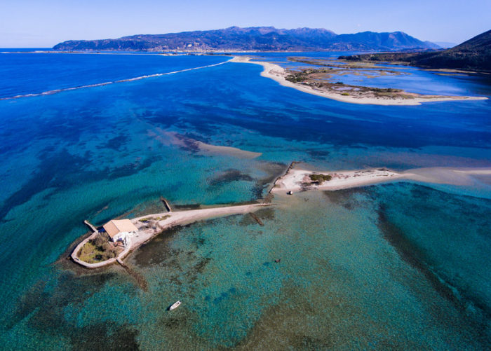 Agios Nikolaos (Courtesy of Shitterstock).
