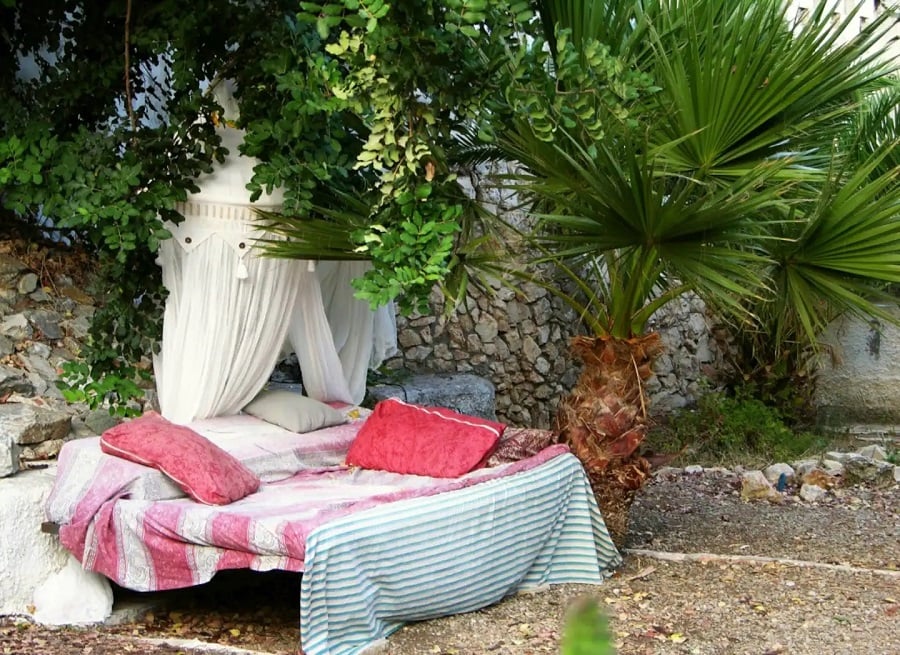 Airbnb Crete Bed Under Stars