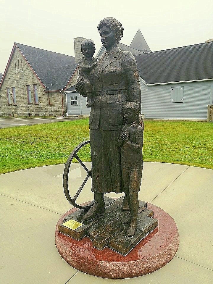 Sara Corning statue