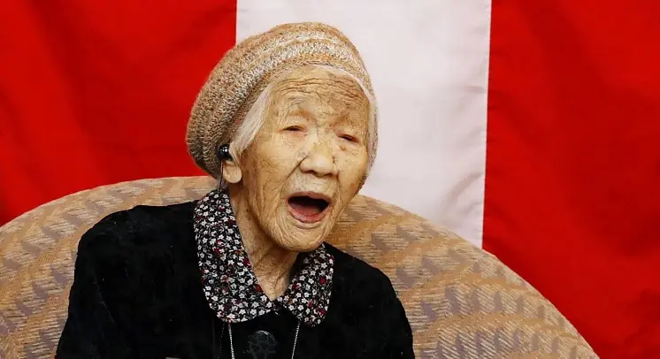 Tokto 2021 oldest person to ever carry the Olympic torch 