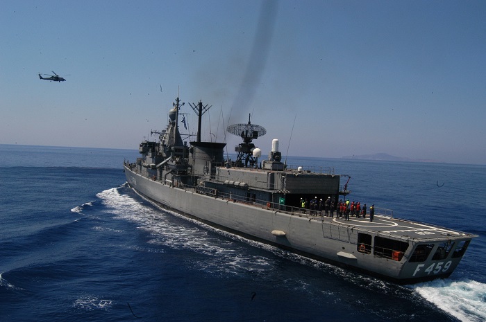 Η Τουρκία ισχυρίζεται ότι ώθησε πίσω ελληνικά, γαλλικά σκάφη