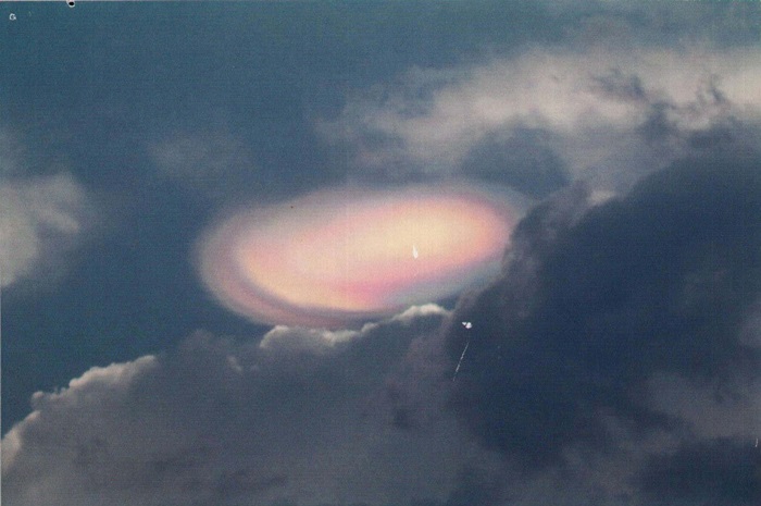 an unusual atmospheric occurrence observed over Sri Lanka