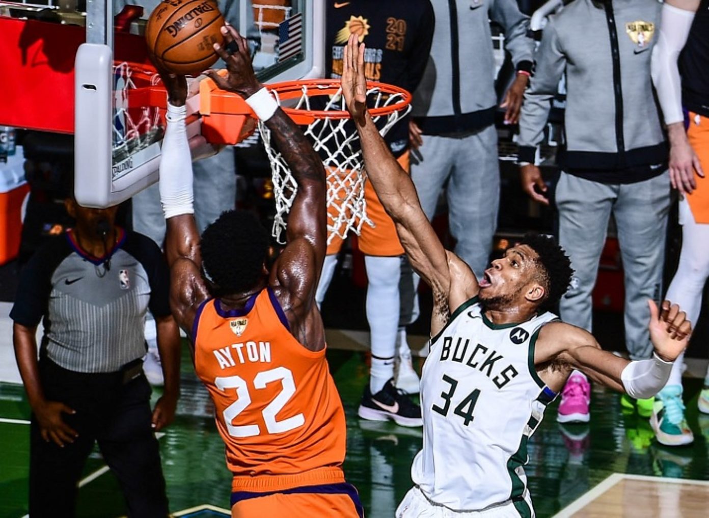 Bucks Level NBA Finals with Game 4 Win Over Suns 109103