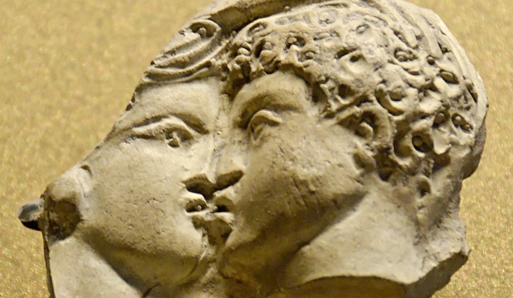 kissing ancient greece