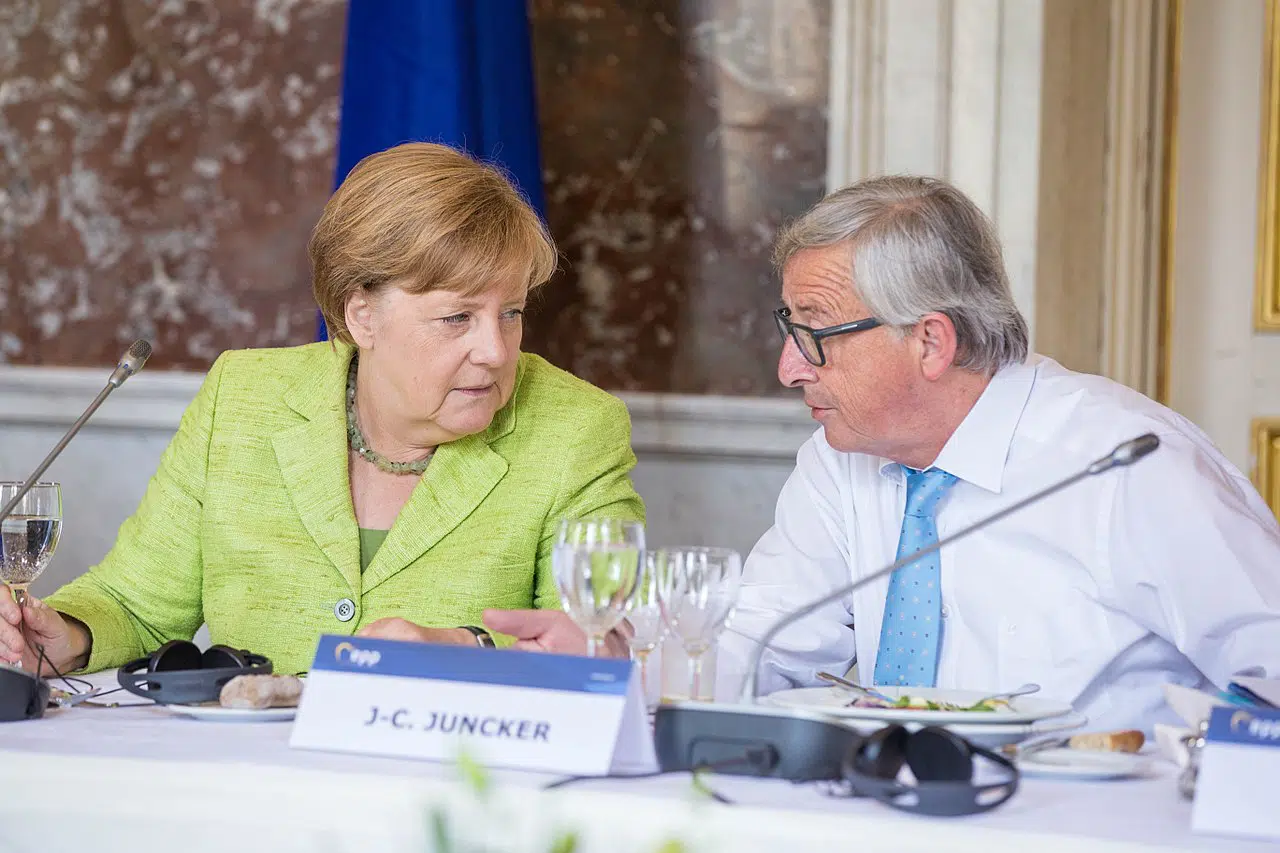Juncker Merkel Greek crisis