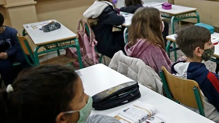 Schools covid Greece