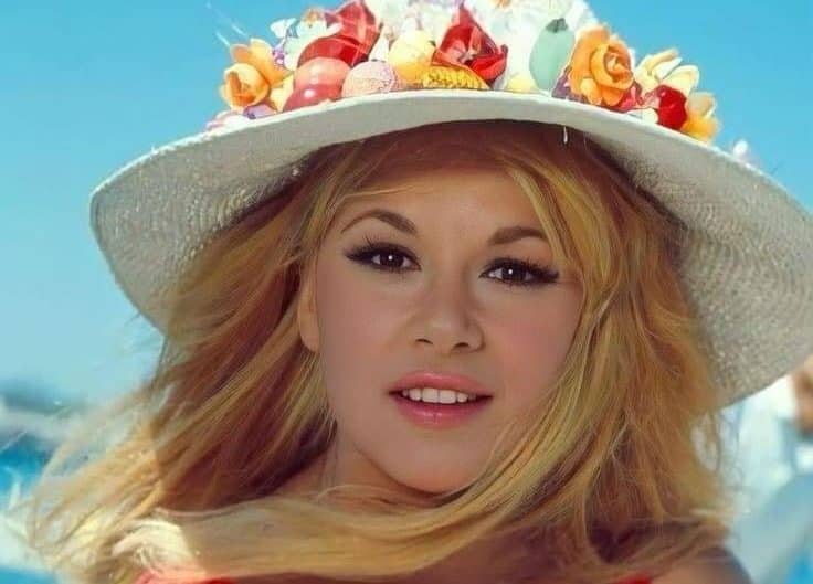 Aliki Vougiouklaki