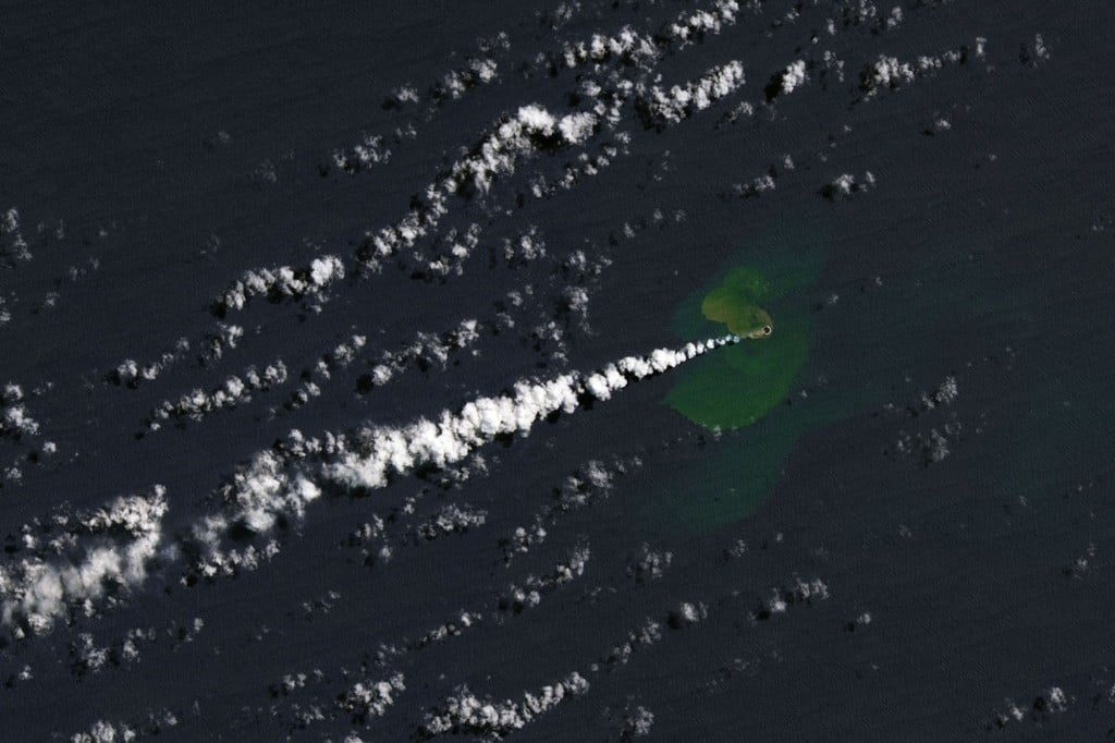 New Island Formed Pacific Ocean Underwater Volcano Erupts