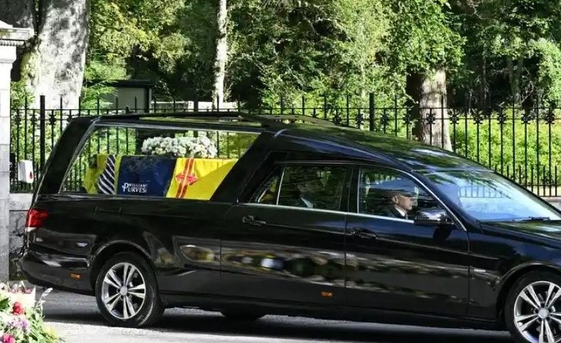 Procession of Coffin of Queen Elizabeth II Begins in Scotland