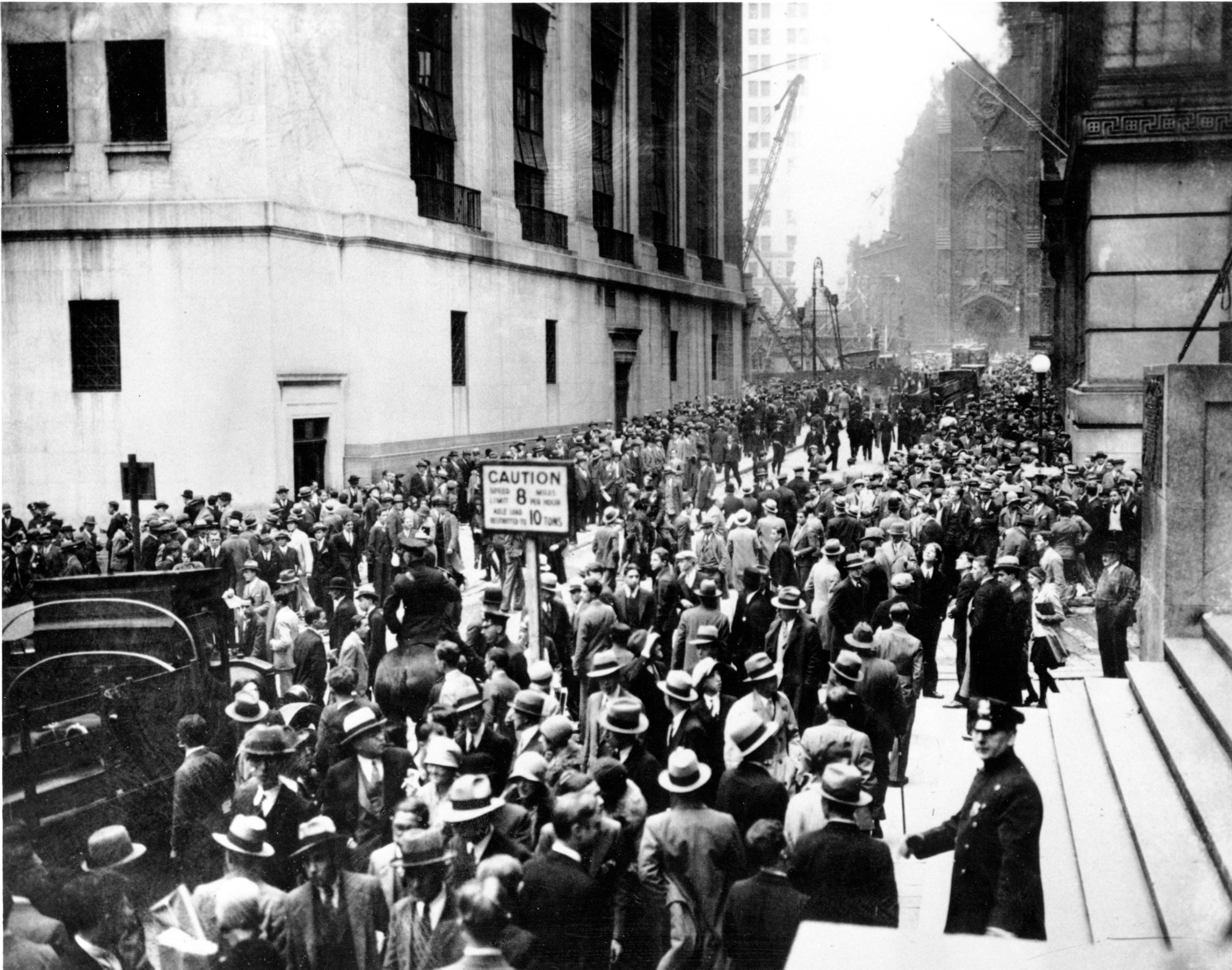 Crowd gathering on Wall Street in New York after the Wall Street crash late October 1929.