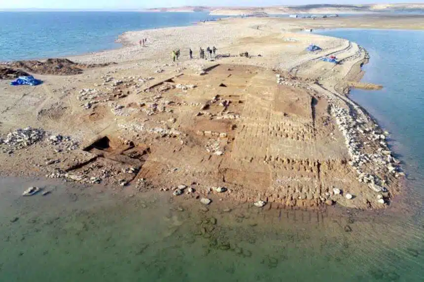 Aerial view of the excavations at Kemune