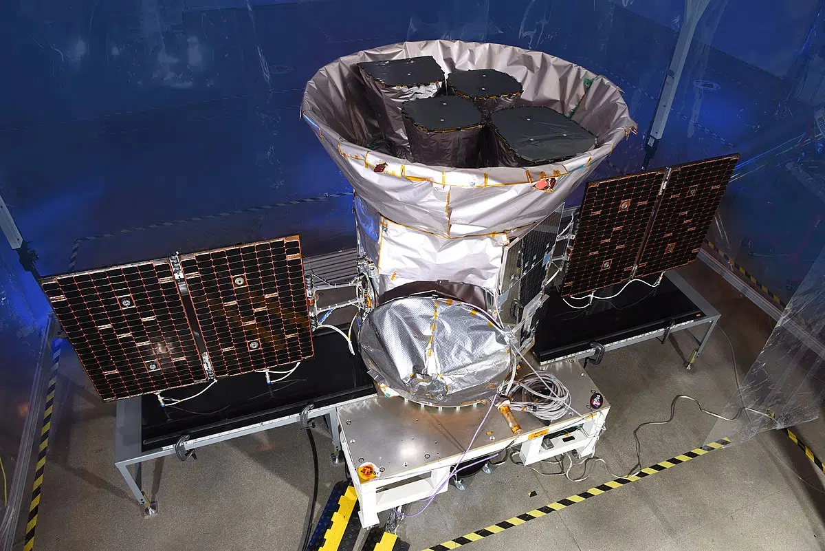 The TESS satellite that discovered TOI 700 e