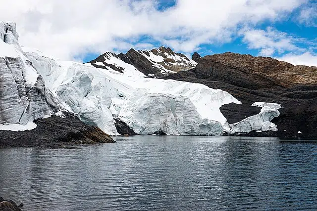 Glacier Lakes Swollen by Global Warming Threaten Millions
