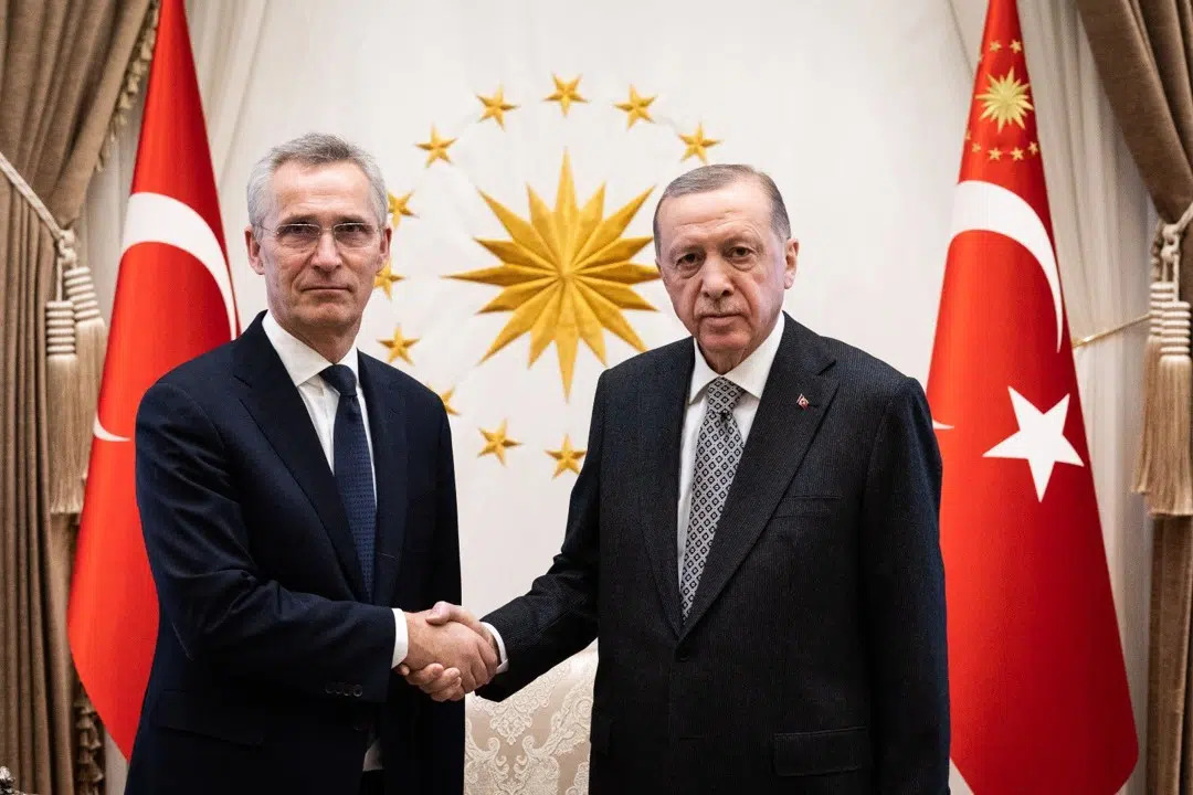 Jens Stoltenberg (left) and Recep Tayyip Erdoğan (right) during a meeting between NATO and Turkey