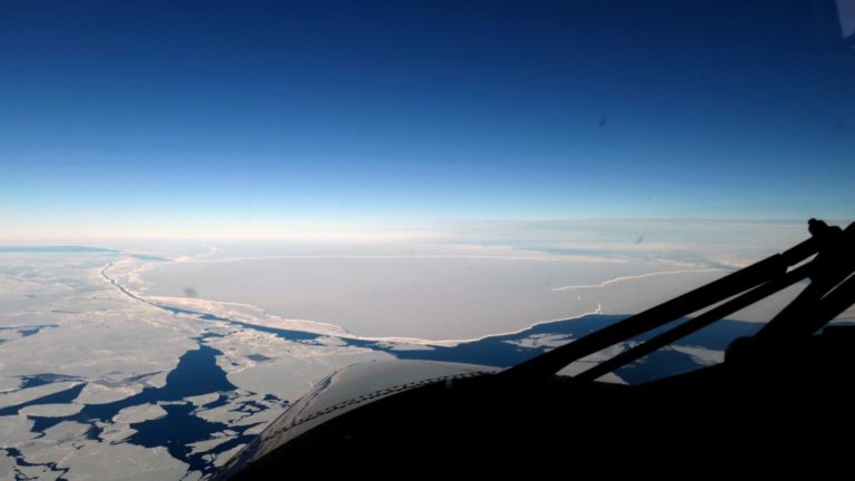 Αerial Footage Released of Gigantic Breakaway Antarctic Iceberg