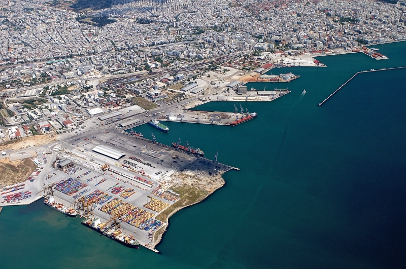 Oil spill Thessaloniki port