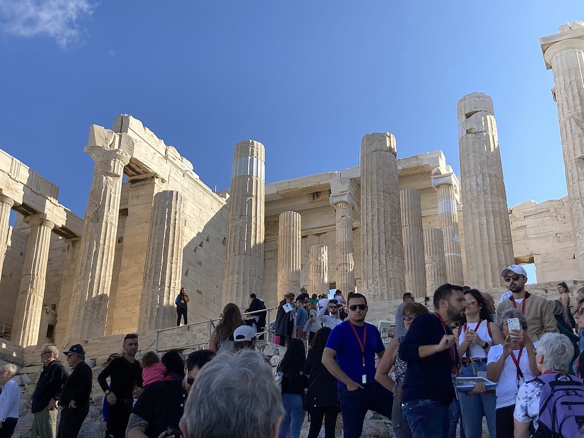 Tourists at the Acropolis 