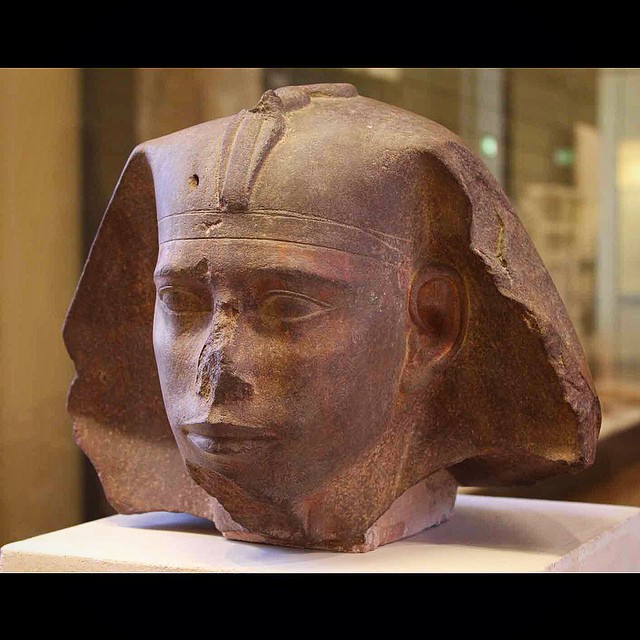 Statue found in the ruins of the temple adjoining the pyramid of King Djedefre, north of Giza. Head of a King Sphinx Djedefre.