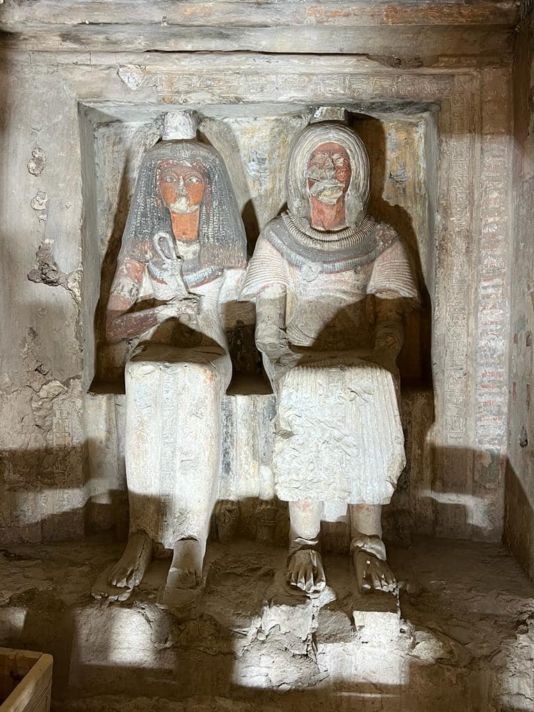 Statues of the owner of the cemetery and his wife, Meritamun.