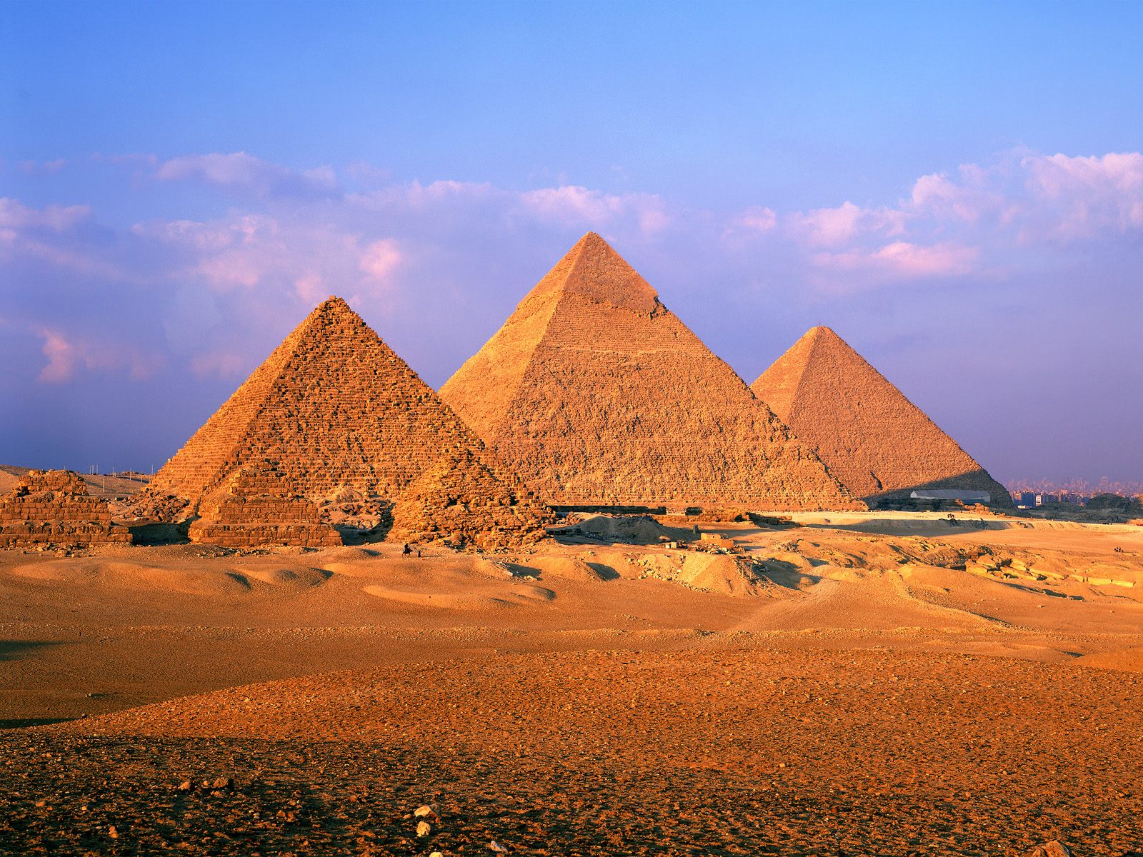 How many Egyptian pyramids are there. 