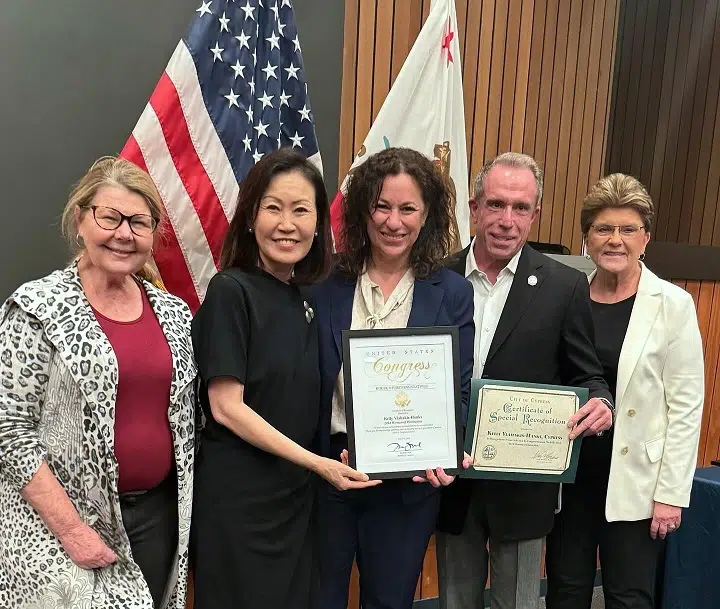 Kelly Vlahakis-Hanks Honored by US Congress as Woman of Distinction