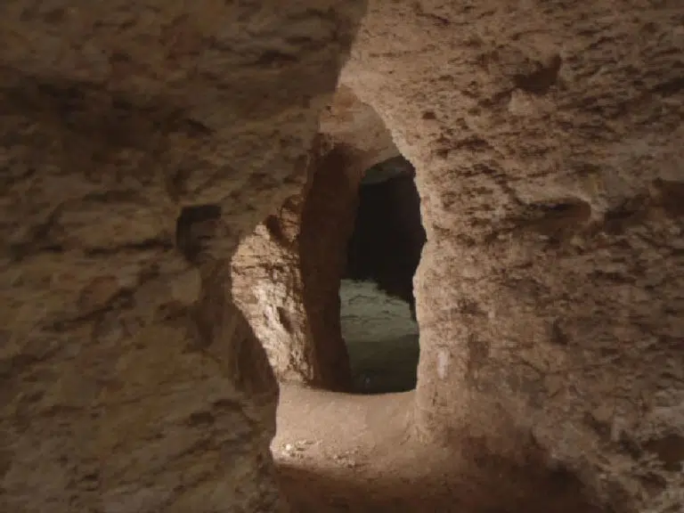 Ancient Tunnel Complex From Bar Kokhba Revolt Discovered in Israel