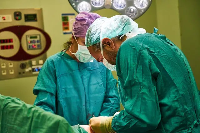doctor surgery transplant