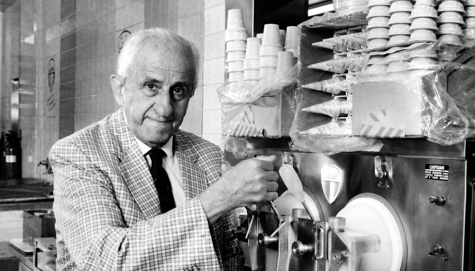 Tom Carvel