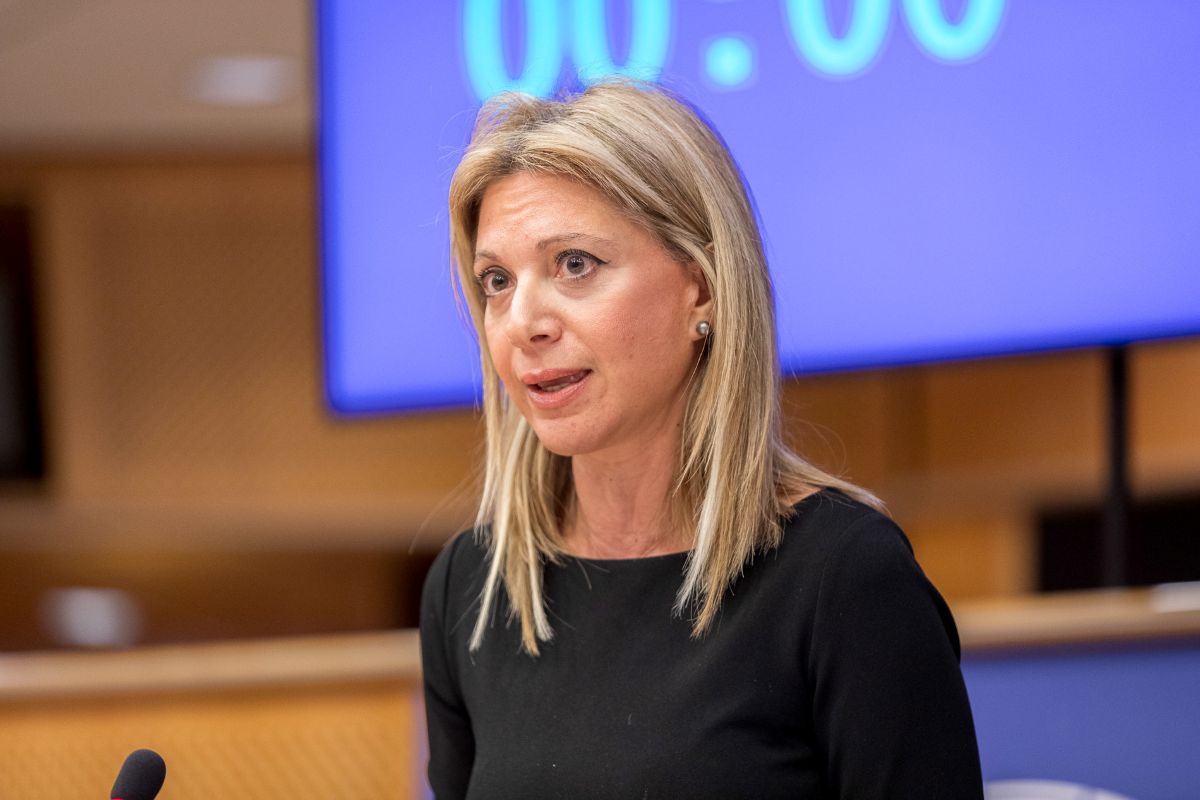 Maria Karystianou Announces New Political Party as Tempi Train Disaster Trial Begins