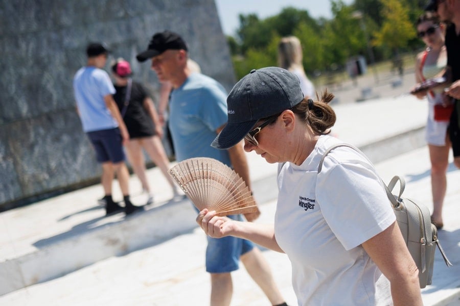 Scorching Summer Forecast for Greece