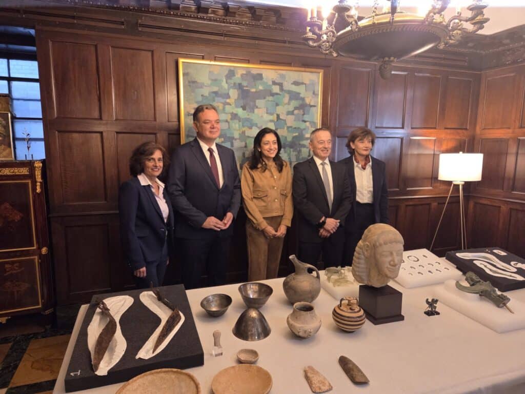 Greek artifacts New York