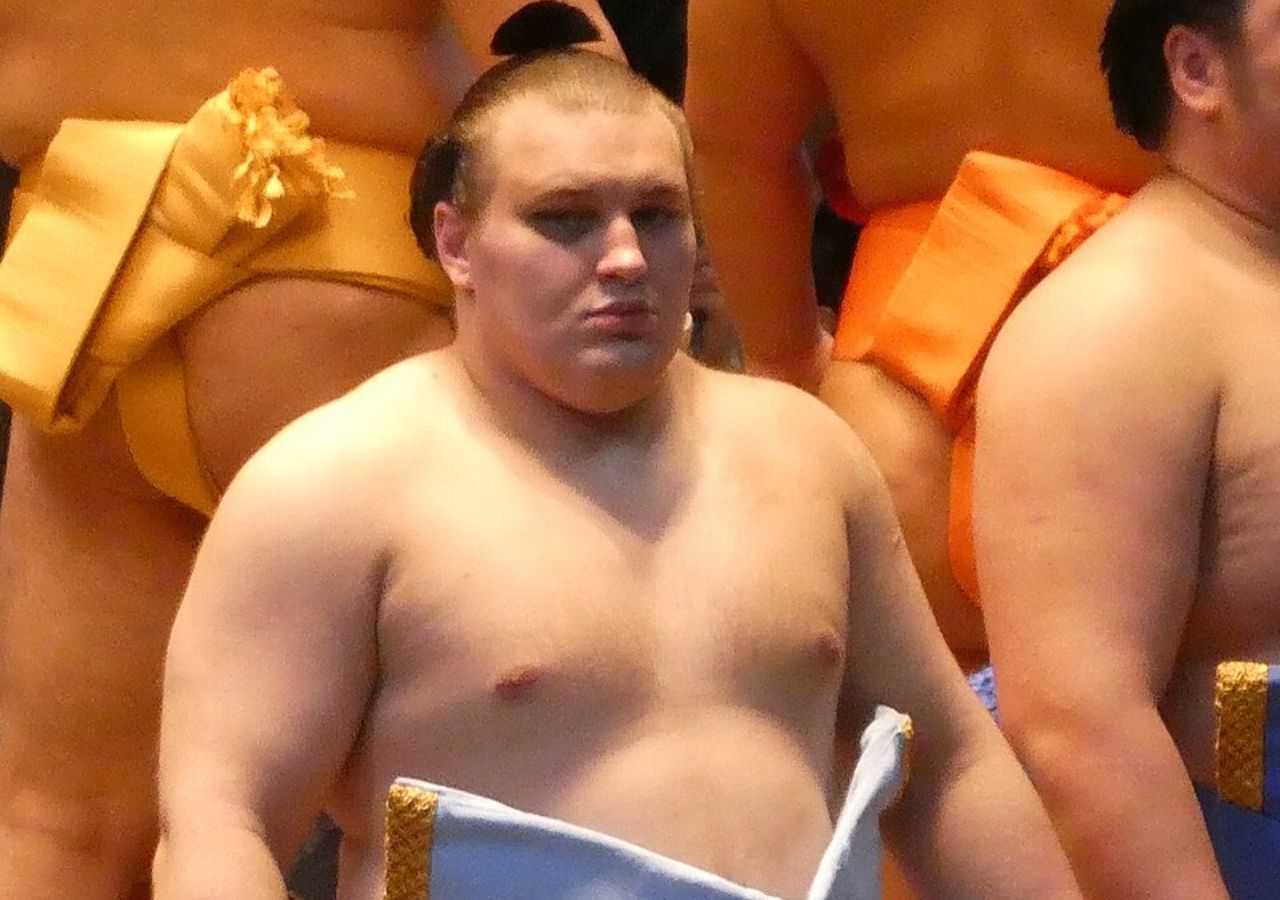 Ukrainian Refugee Makes History as Japan’s New Sumo Champion