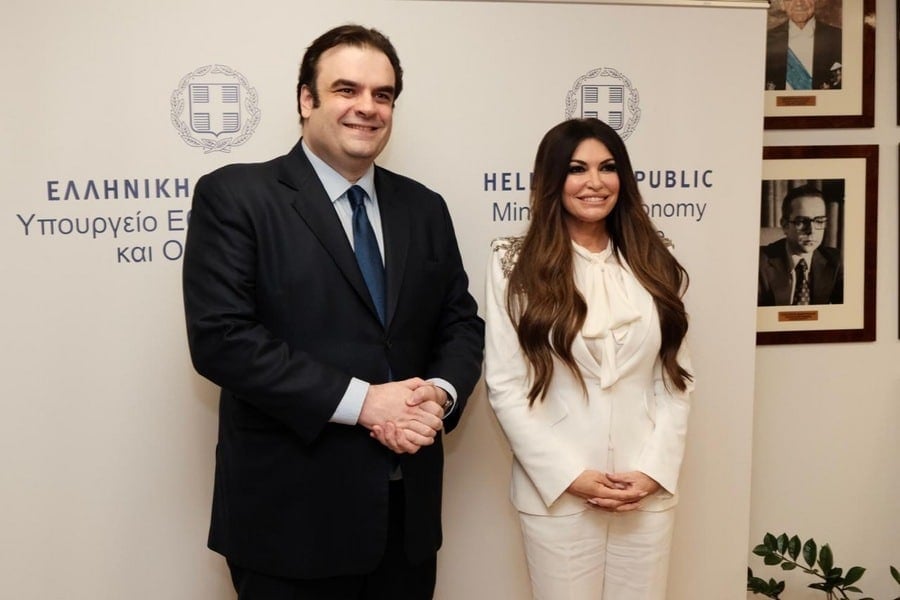 Greek Finance Minister Meets Ambassador Guilfoyle on Greece-US Economic Cooperation