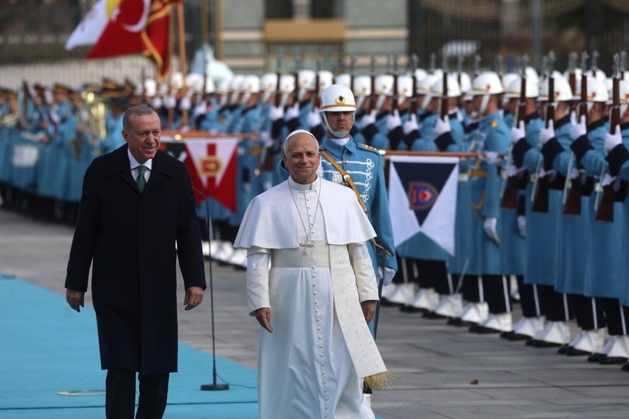 Pope Leo Arrives in Turkey; Set to Join Patriarch Bartholomew in Nicaea Trip