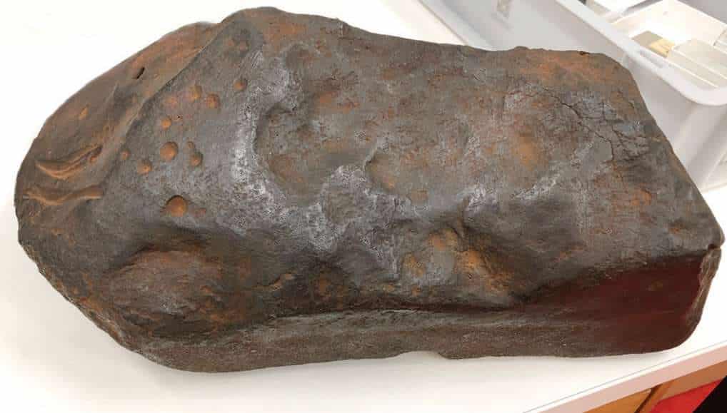 Australian Man’s ‘Gold Nugget’ Turns Out to Be a 4.6-Billion-Year-Old Meteorite