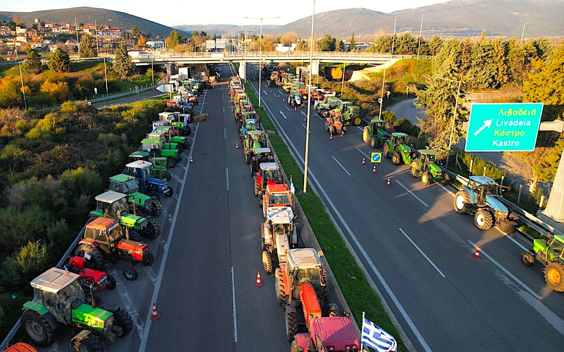 Greek Farmers to Temporarily Lift Blockades on Christmas Holidays