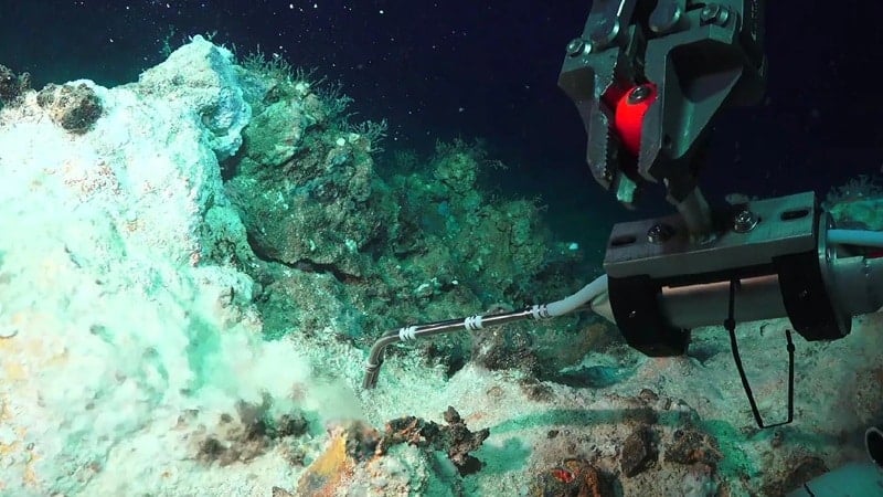 Scientists Discover a Boiling World Under the Greek Sea Off Milos Island