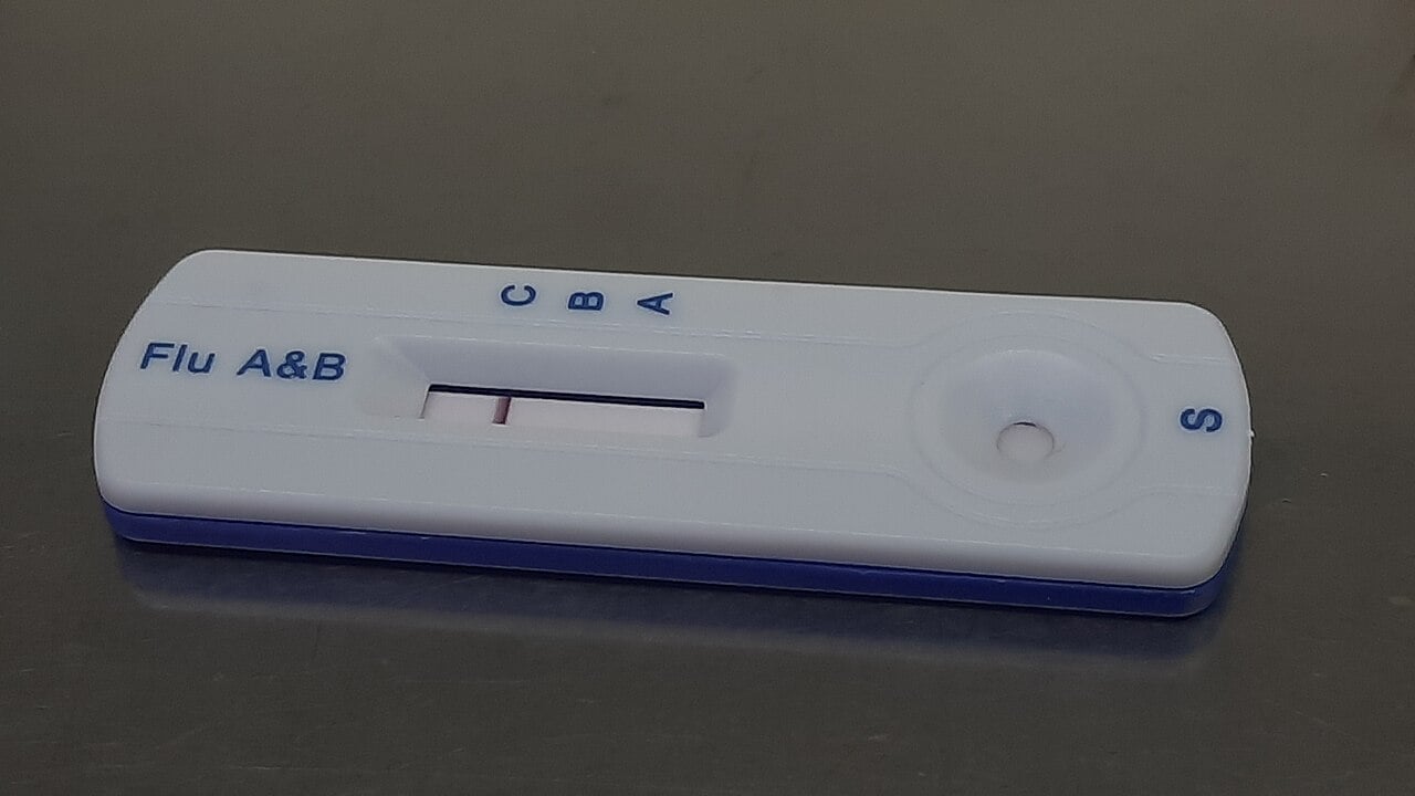 Flu and RSV Cases Rise Across Greece, Health Officials Warn