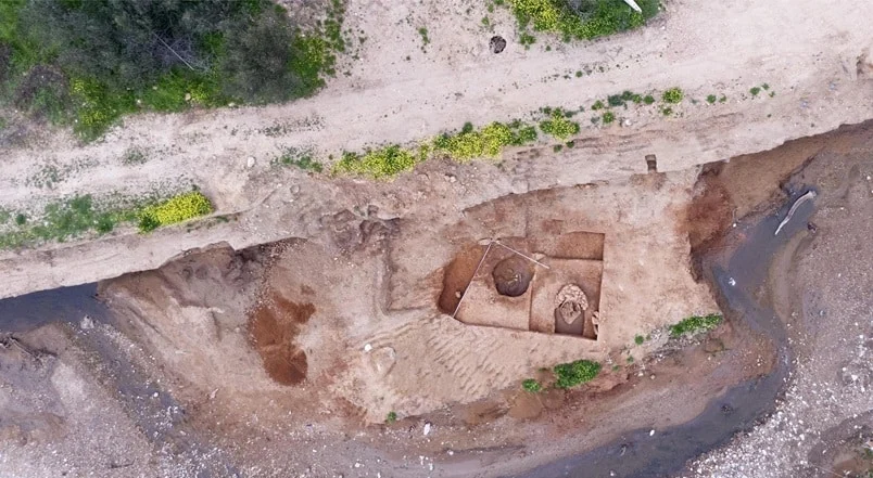 Elaborate Bronze Age Burial Unearthed in Rafina, Greece