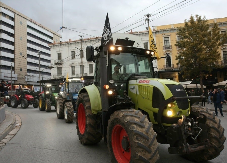 Tractor Convoy Paralyzes Athens as Greek Farmers Escalate Nationwide Strike