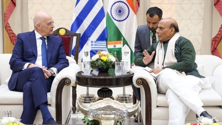 Greece and India Deepen Defense Ties in New Delhi